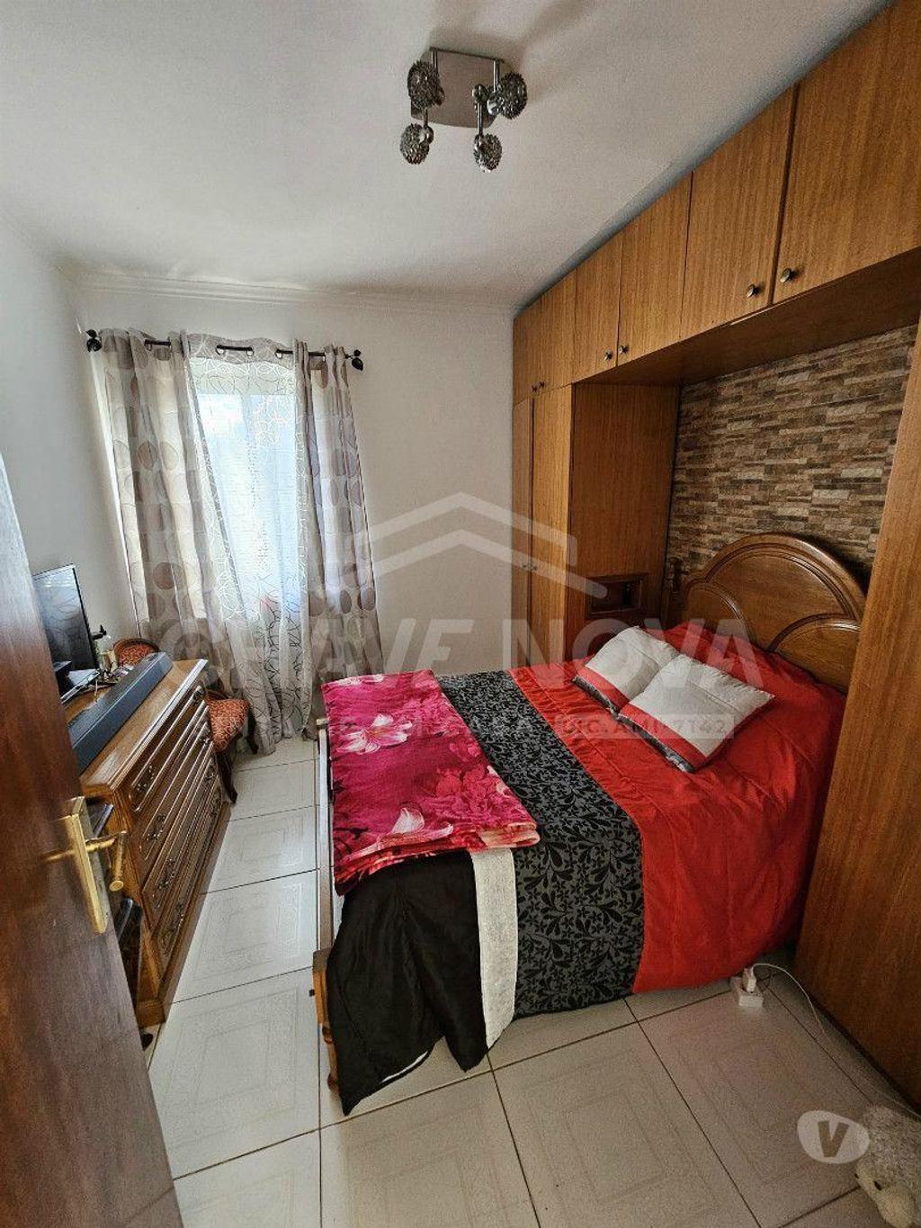 Apartamentos a venda Vila Nova de Gaia - Fotos para 4 Moradias e 2 Espaços Comerciais - Grijó - Vila Nova de Gaia