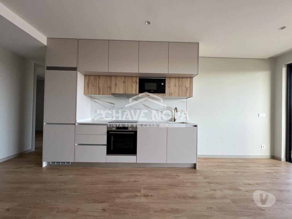 Imóveis para alugar Vila Nova de Gaia - Fotos para T2 com lugar de garagem e Varanda em Vila Nova de Gaia