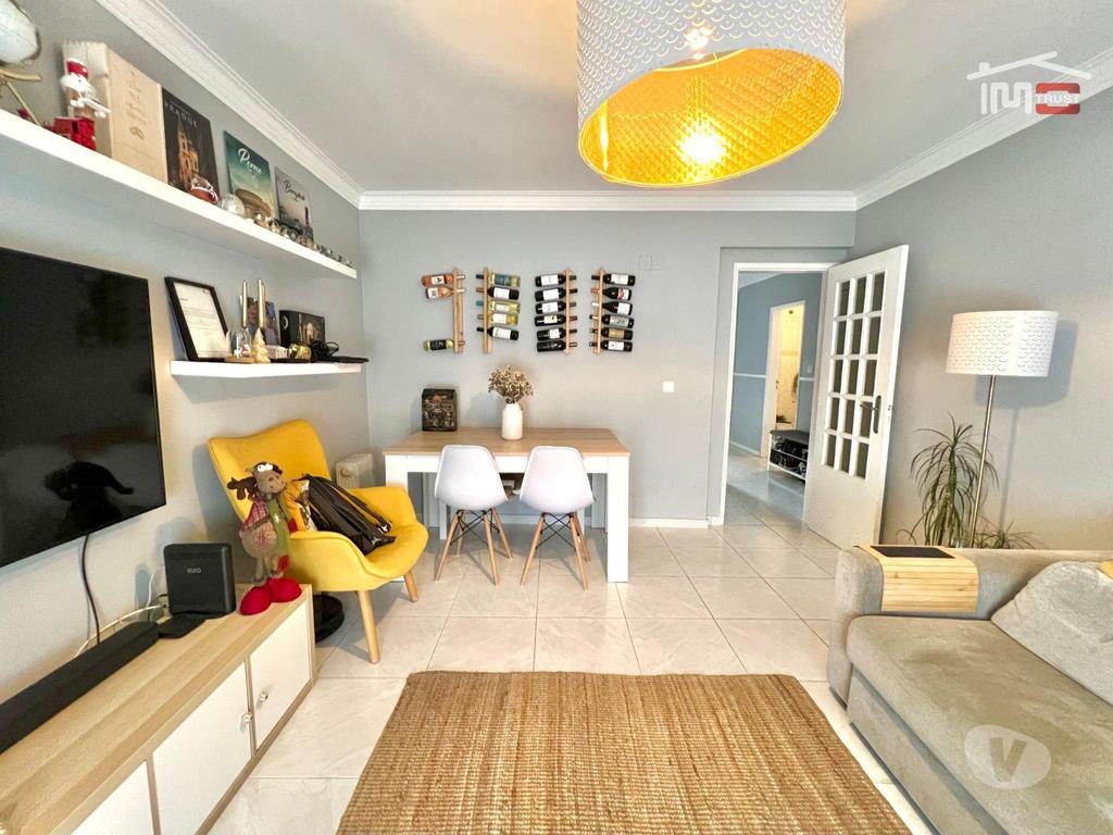 Apartamentos a venda Palmela - Fotos para Apartamento T2 Remodelado 2ºandar c Parqueamento e Arrecadação
