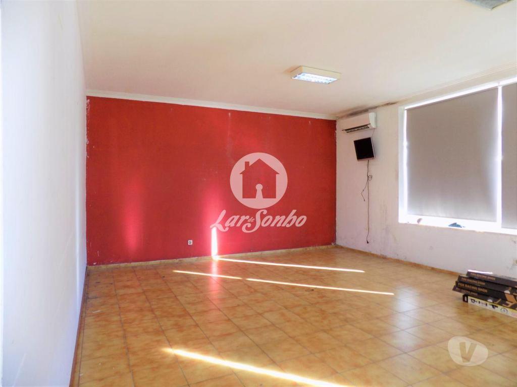 Comprar Loja Vila Nova de Famalicão - Fotos para Loja com 119m2 em Delães, Vila Nova de Famalicão
