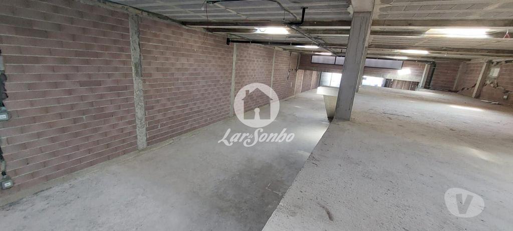 Comprar Loja Vila do Conde - Fotos para Loja NOVA no centro de Vila do Conde com 2 andares e 750m2