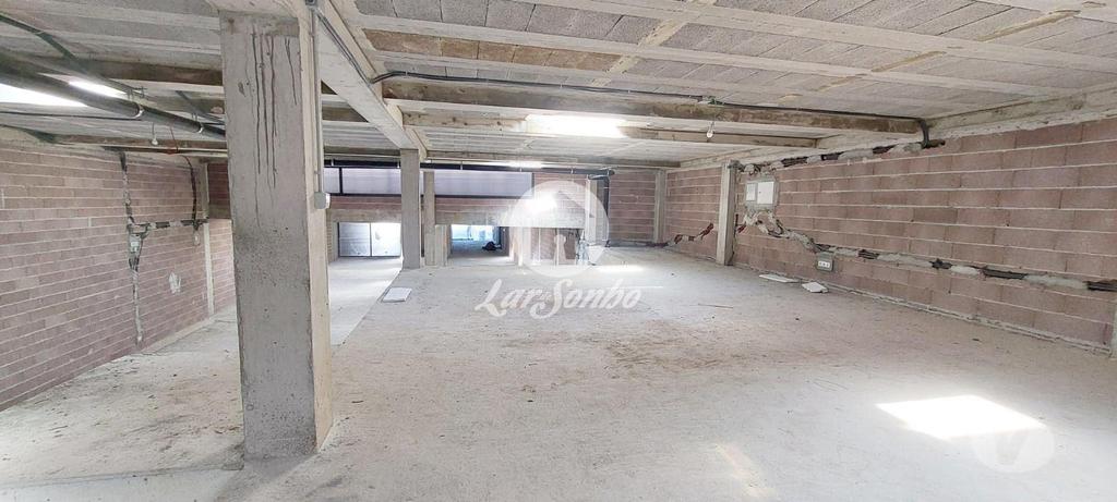 Comprar Loja Vila do Conde - Fotos para Loja NOVA no centro de Vila do Conde com 2 andares e 750m2