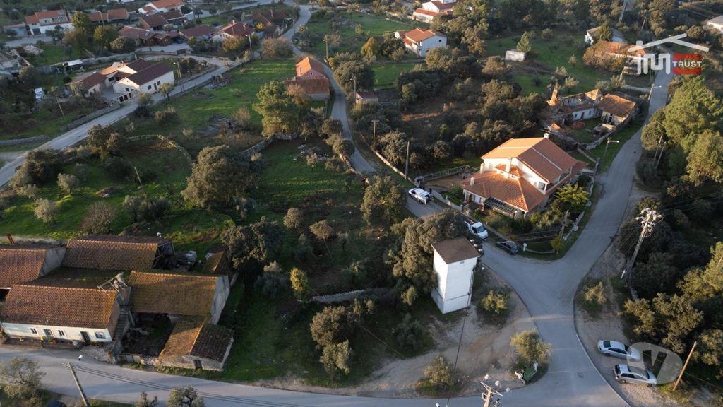 Terrenos Ourém - Fotos para Terreno para construção com 1679 m2 a 4 kms de Fátima
