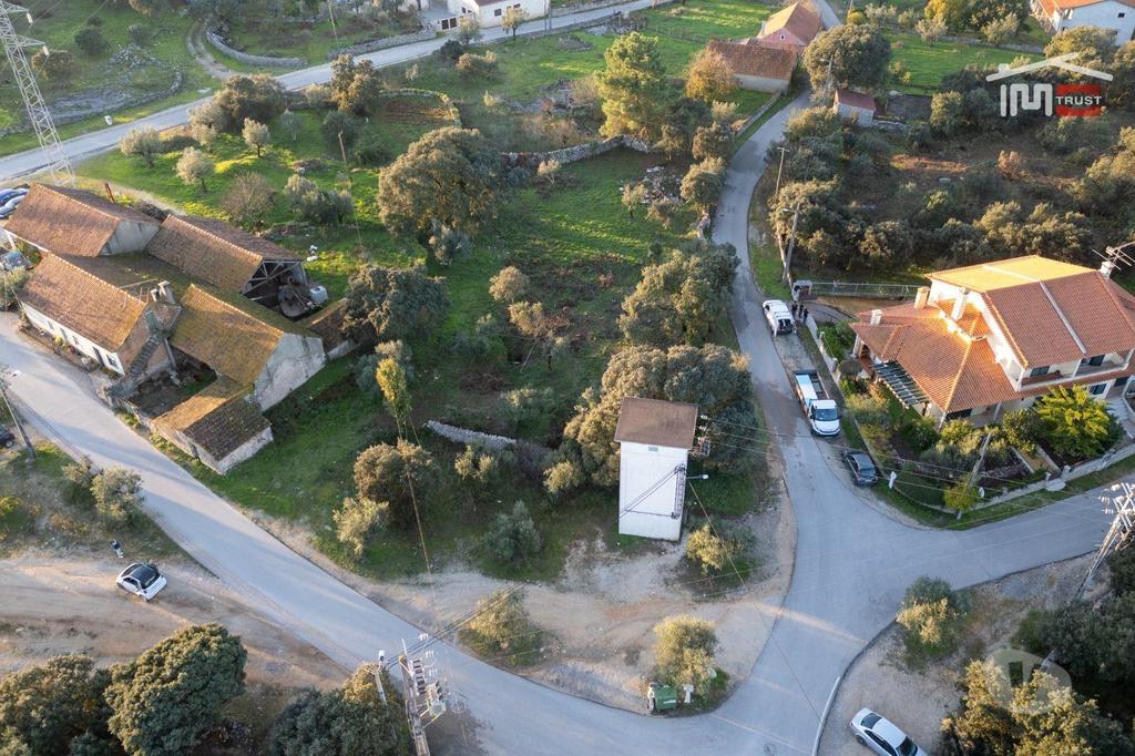 Terrenos Ourém - Fotos para Terreno para construção com 1679 m2 a 4 kms de Fátima