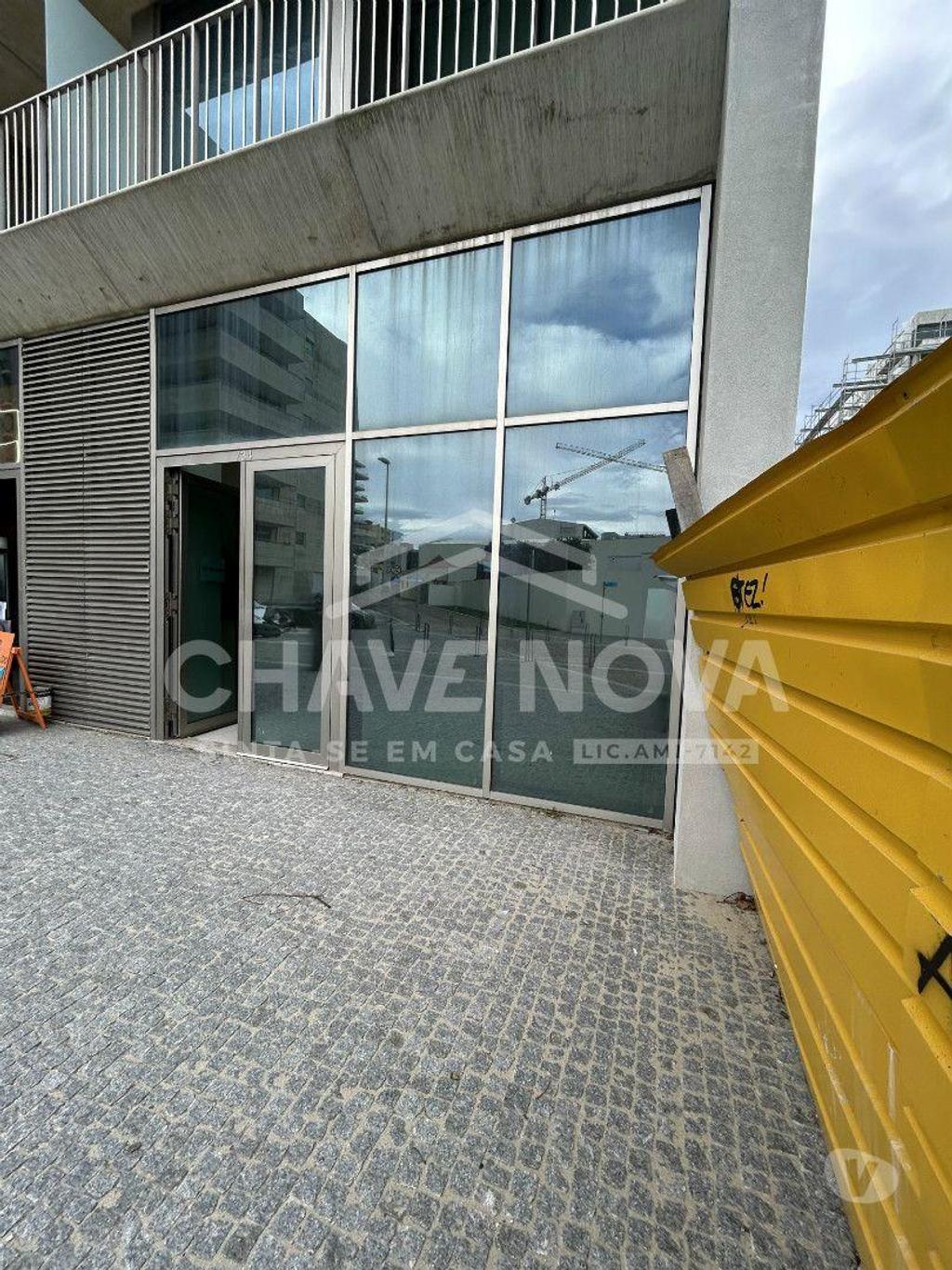 Comprar Loja Matosinhos - Fotos para Arrendamento de espaço comercial a 200 Mts da Praia -...