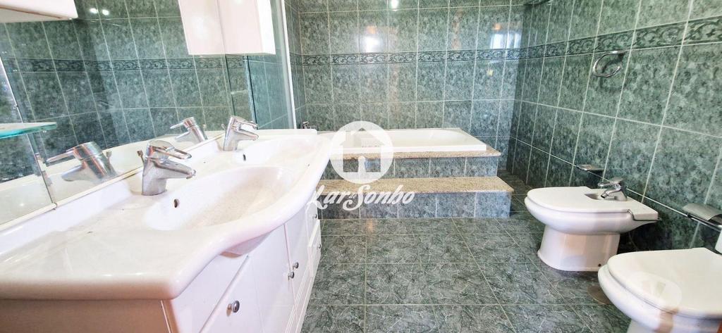 Apartamentos a venda Póvoa de Varzim - Fotos para Moradia T4 individual com terreno de 2.000m2 (240-M-25424)