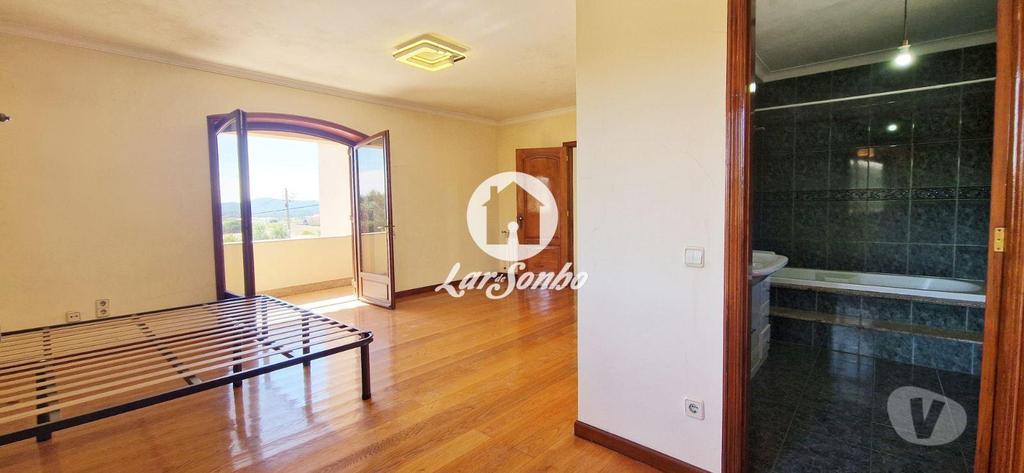 Apartamentos a venda Póvoa de Varzim - Fotos para Moradia T4 individual com terreno de 2.000m2 (240-M-25424)