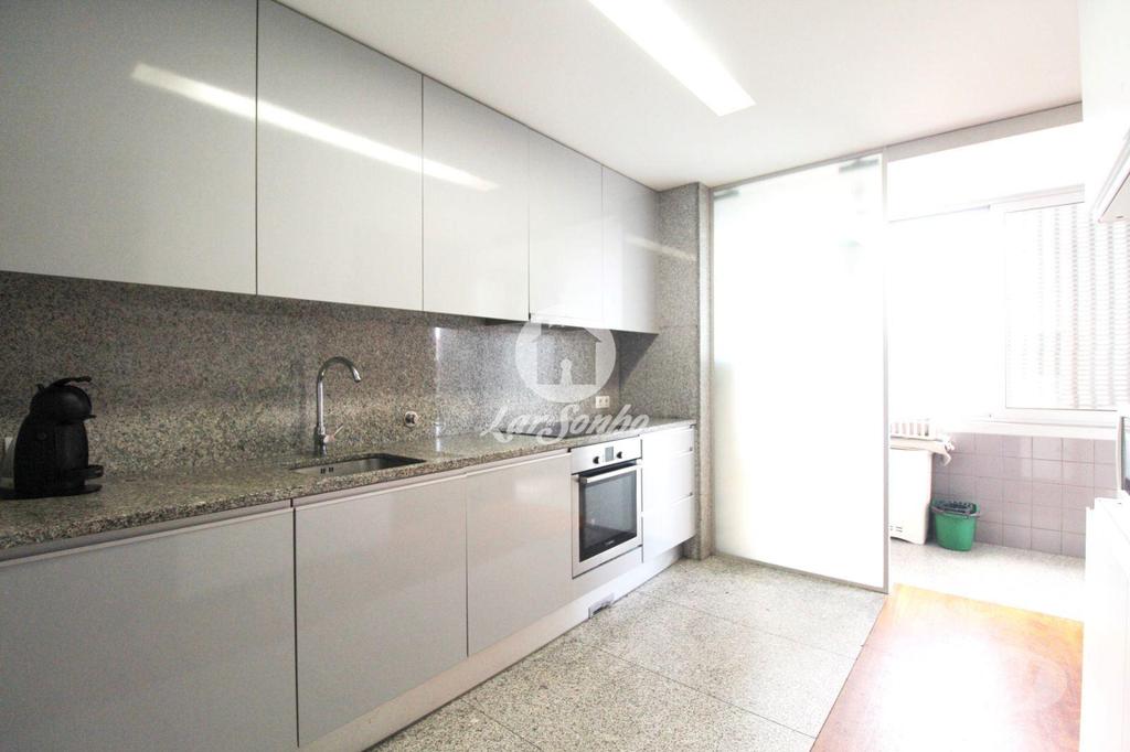 Apartamentos a venda Póvoa de Varzim - Fotos para Apartamento T3 C garagem fechada para 2 carros no centro da