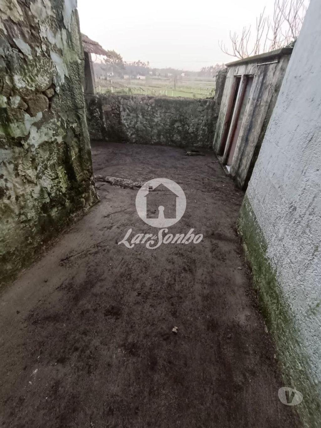 Terrenos Vila do Conde - Fotos para Quintinha para restauro c área total de 2000m2 em Macieira da