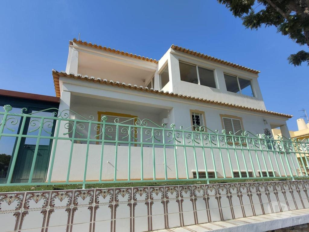 Apartamentos a venda Albufeira - Fotos para Moradia com 5 quartos perto da praia em Albufeira (ALBF 00195)