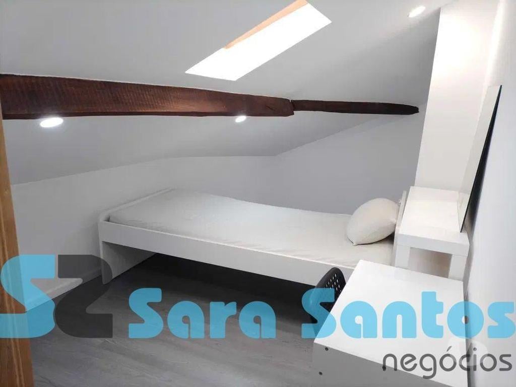 Apartamentos a venda Porto - Fotos para Porto-Moradia T4+2 junto ao Metro-Porto (SS01007)