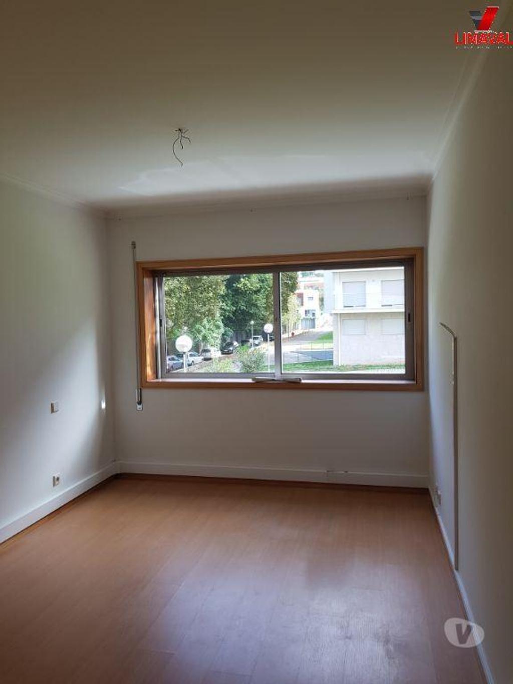 Imóveis para alugar Braga - Fotos para Apartamento T2 em S.José S.Lázaro Próximo à Escola Secundária...