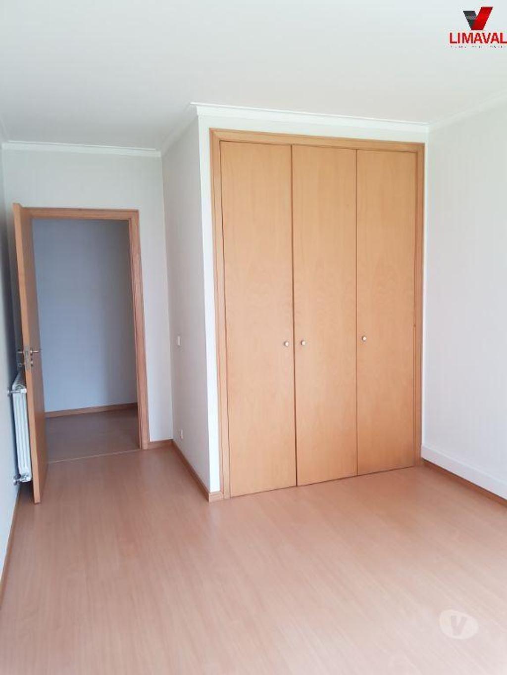 Imóveis para alugar Braga - Fotos para Apartamento T2 em S.José S.Lázaro Próximo à Escola Secundária...