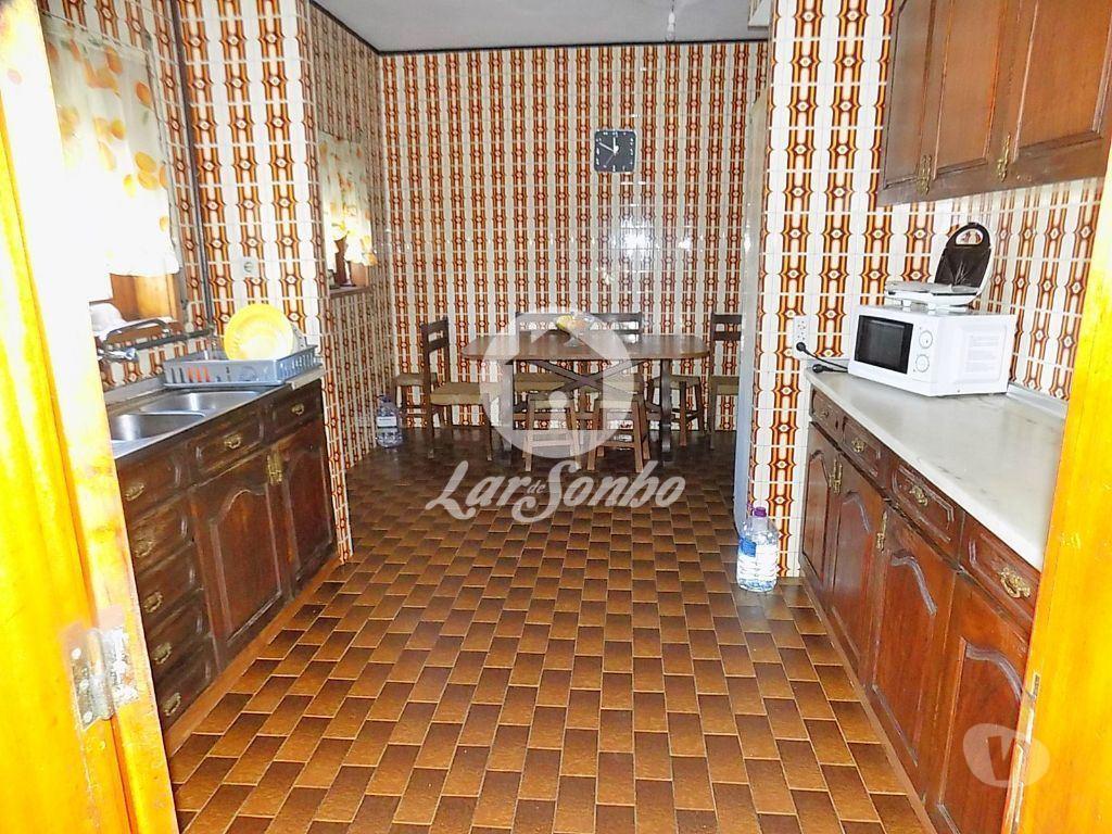 Apartamentos a venda Trofa - Fotos para Moradia M5 + G.F. com 2.700 m2 em Bougado, Trofa (240-M-19745)