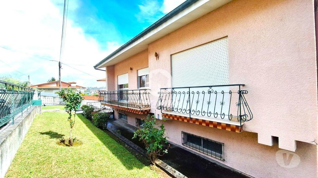 Apartamentos a venda Vila Nova de Famalicão - Fotos para Moradia r c T3 individual com G.F. p 4 carros em Ribeirão