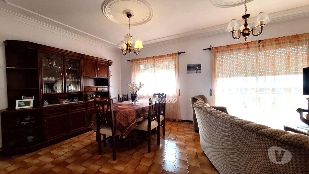 Apartamentos a venda Vila Nova de Famalicão - Fotos para Moradia r c T3 individual com G.F. p 4 carros em Ribeirão