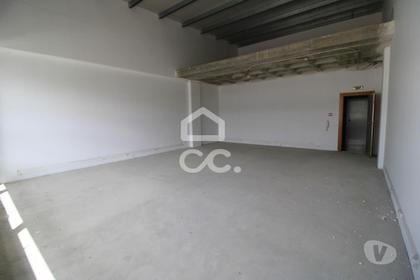 Aluguer imóveis comerciais - Fotos para Escritorio com 69m2 de área e lugar de garagem na cave.