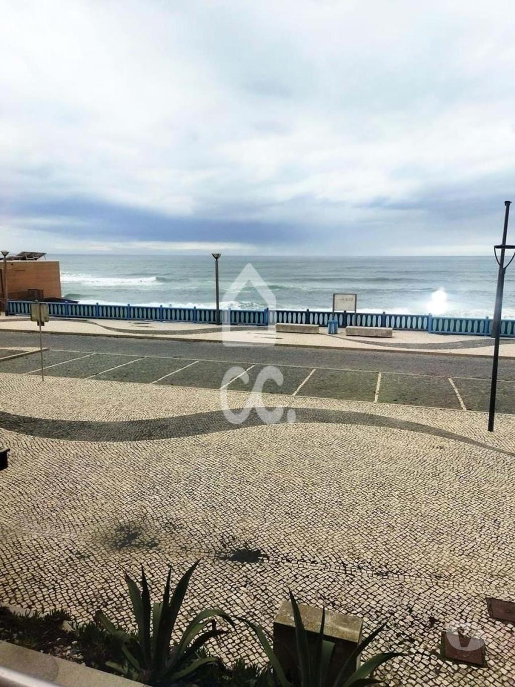 Apartamentos a venda Marinha Grande - Fotos para PRAIA DA VIEIRA -- Apartamento T2 situado na Primeira Linha de