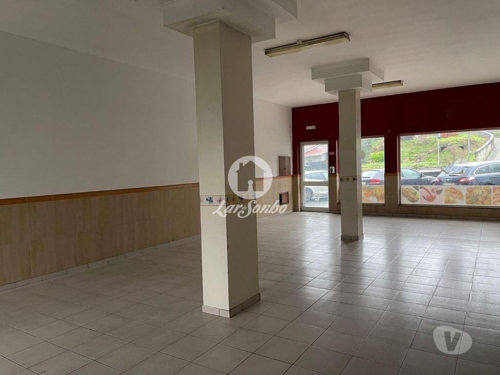 Comprar Loja Guimarães - Fotos para Excelente loja com licença para restauração
