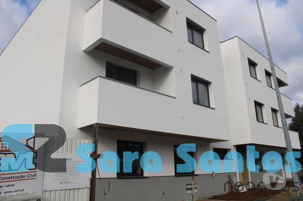 Apartamentos a venda Vila Nova de Gaia - Fotos para T3 Novo C 2 Lugares de Garagem a 10min das Praias-Grijó