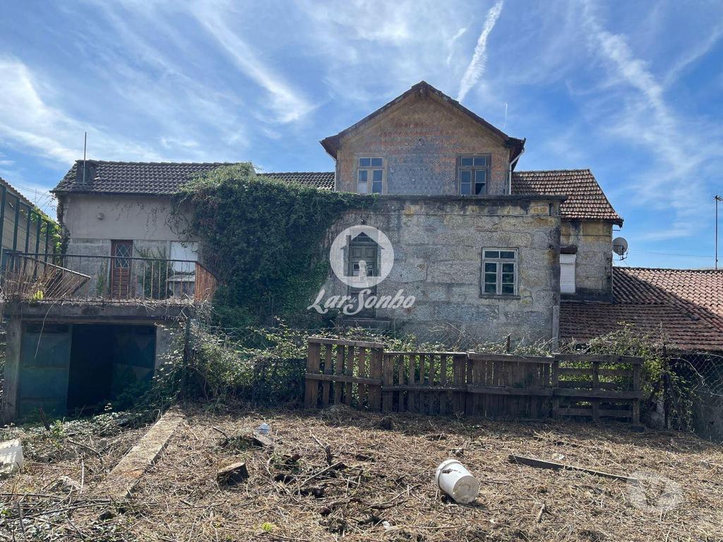 Apartamentos a venda Guimarães - Fotos para Moradia, terreno de construção e armazém - 3 artigos