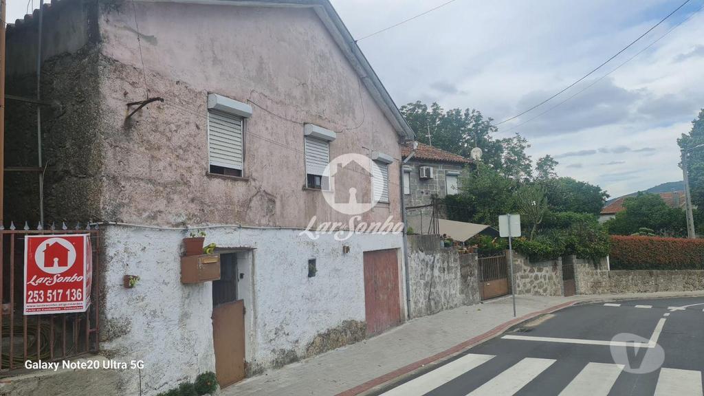 Apartamentos a venda Braga - Fotos para Braga-Moradias geminadas para investimento (245-M-01614)