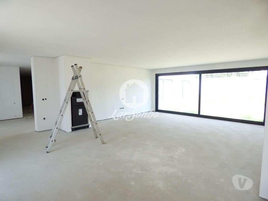 Apartamentos a venda Guimarães - Fotos para Guimaraes-Magnífica Moradia V4 (245-M-01472)