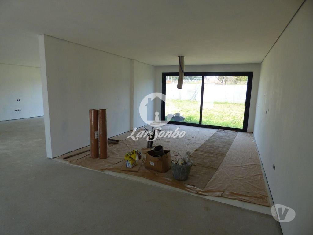 Apartamentos a venda Guimarães - Fotos para Guimaraes-Magnífica Moradia V4 (245-M-01472)