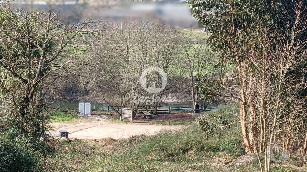 Terrenos Guimarães - Fotos para Terreno de 5.133m2 e com 900m2 de construção em Serzedelo,