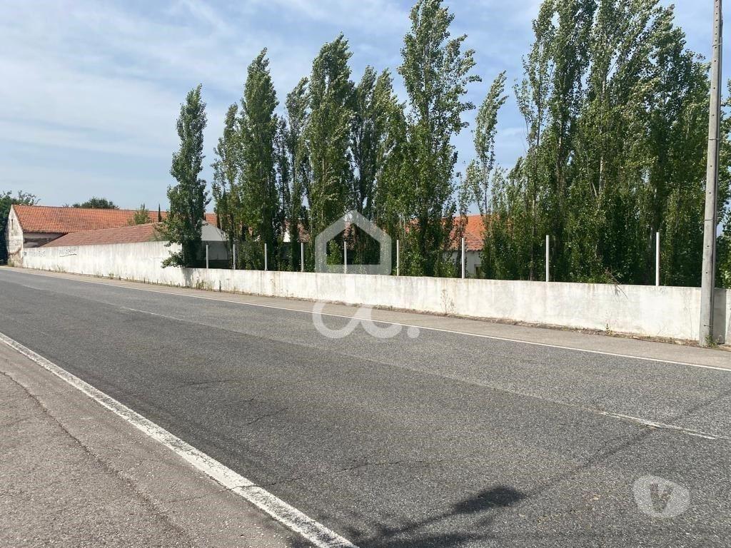 Apartamentos a venda Constância - Fotos para Moradia terrea T6 em Casal da Igreja -Constancia (235 M 01342)