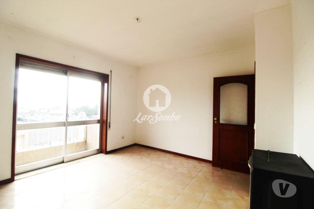 Apartamentos a venda Gondomar - Fotos para Apartamento T2+1 de 3 frentes, situado em Rio Tinto (Zona da