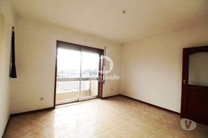 Casas a venda - Fotos para Apartamento T2+1 de 3 frentes, situado em Rio Tinto (Zona da