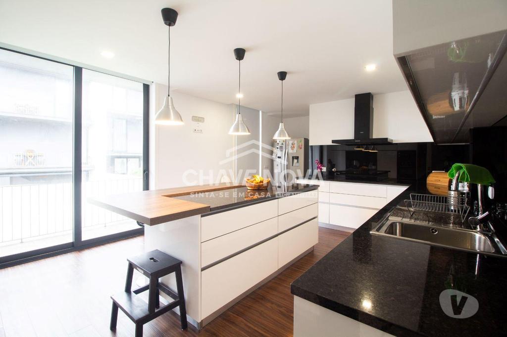 Apartamentos a venda Vila Nova de Gaia - Fotos para Moradia V3+1 com piscina e vista mar em Grijó - Vila Nova de