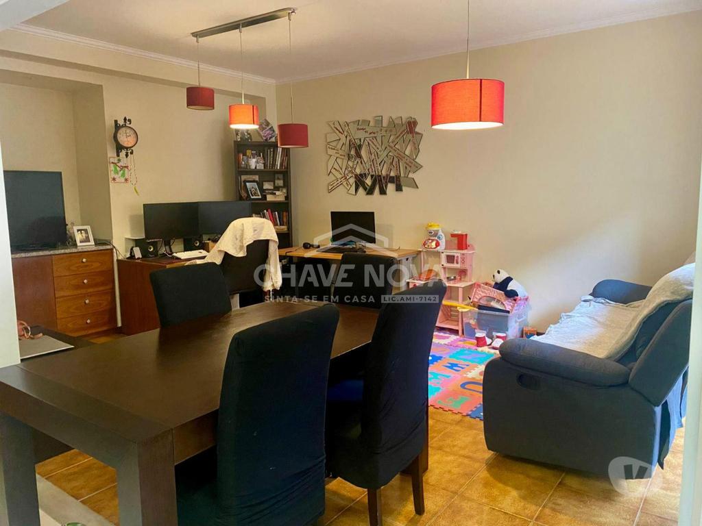 Apartamentos a venda Vila Nova de Gaia - Fotos para Apartamento T2 com Terraço e Lugar de Garagem perto do Metro