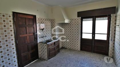 Casas para vender - Fotos para Moradia T3 de dois pisos em Almagreira (Pombal), implantada em