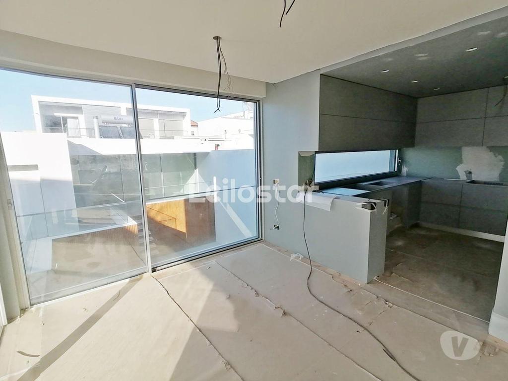 Apartamentos a venda Vila Nova de Gaia - Fotos para Moradia Nova, T4 c Piscina - Canidelo, Gaia (00255)