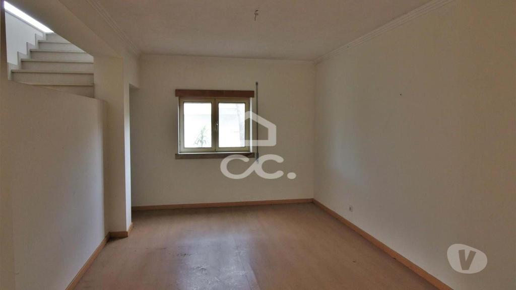 Apartamentos a venda Ansião - Fotos para Ansiao-Moradia T5 em Ansião (235 M 01253)