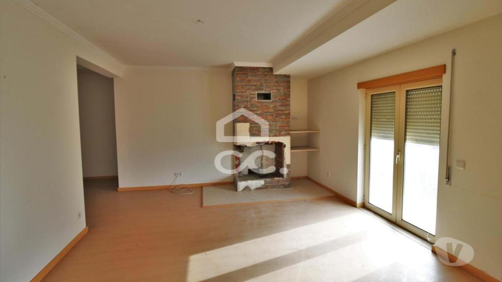 Apartamentos a venda Ansião - Fotos para Ansiao-Moradia T5 em Ansião (235 M 01253)