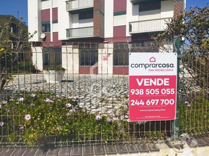 Venda Loja - Fotos para PRAIA DO PEDROGÃO----Espaço Comercial com a área útil de 166...