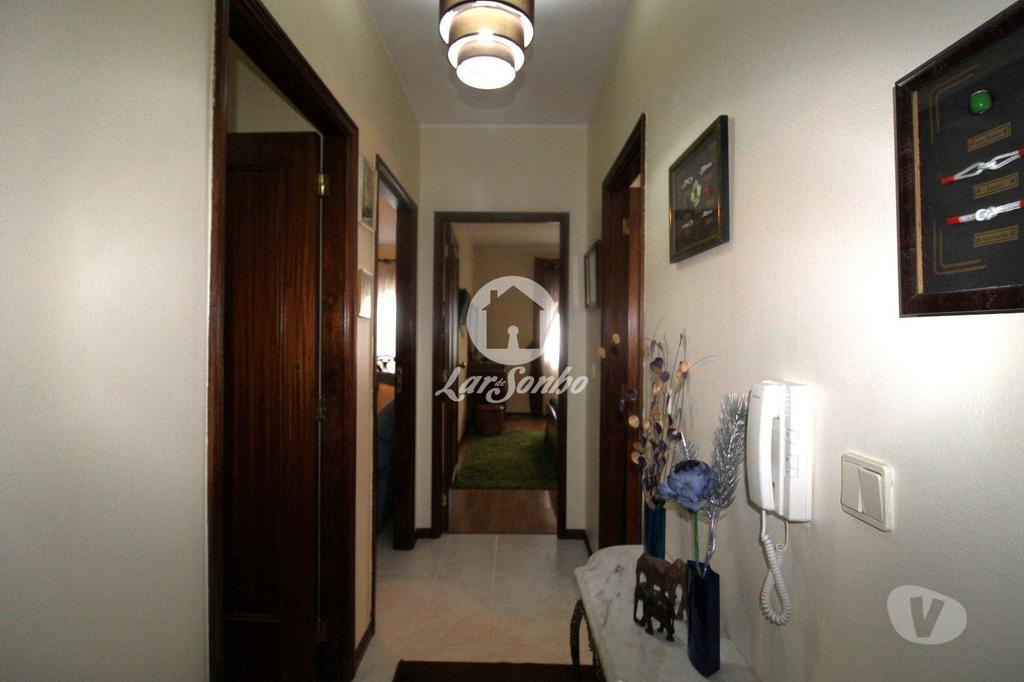 Apartamentos a venda Póvoa de Varzim - Fotos para Apartamento T1+1 com L.G. p 2 carros em 1º linha de PRAIA na