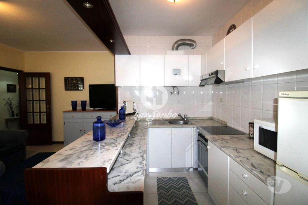 Apartamentos a venda Póvoa de Varzim - Fotos para Apartamento T1+1 com L.G. p 2 carros em 1º linha de PRAIA na