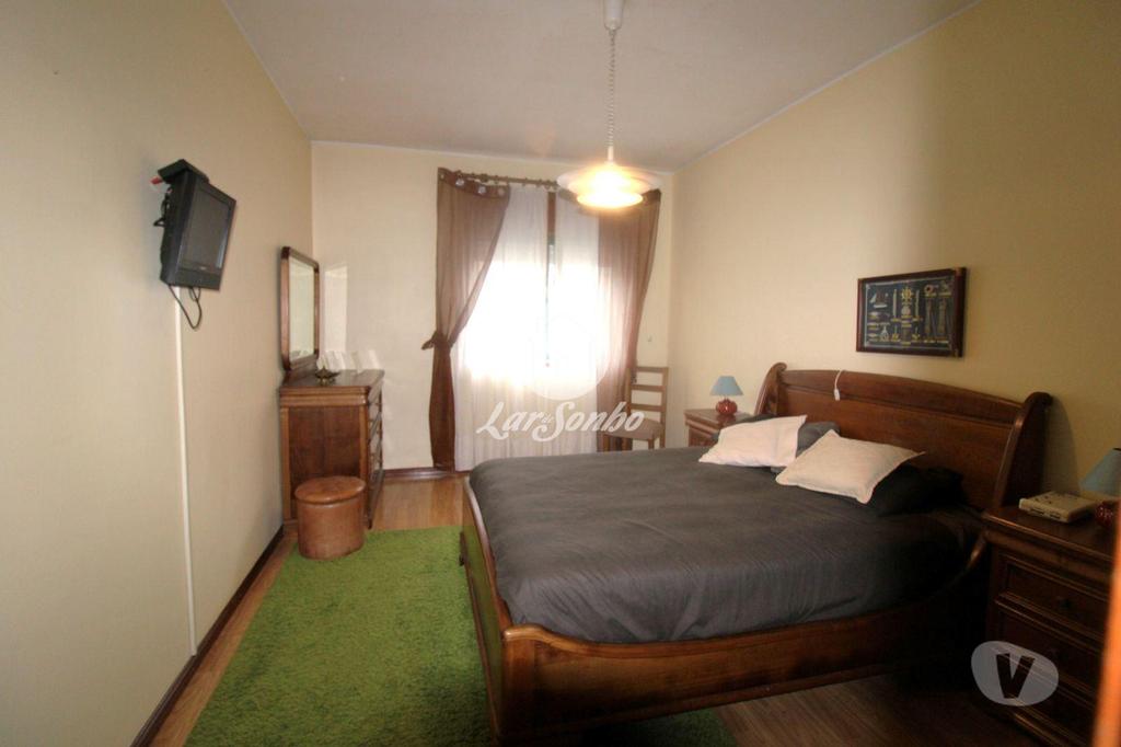 Apartamentos a venda Póvoa de Varzim - Fotos para Apartamento T1+1 com L.G. p 2 carros em 1º linha de PRAIA na