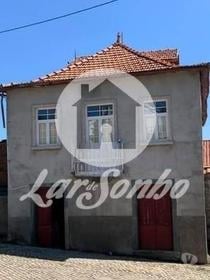 Macedo-de-cavaleiros-Conjunto de moradias e terreno (245-M-01633)