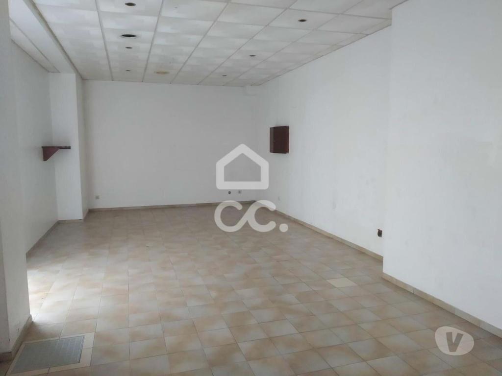 Comprar Loja Marinha Grande - Fotos para Loja com 96m2 de área.