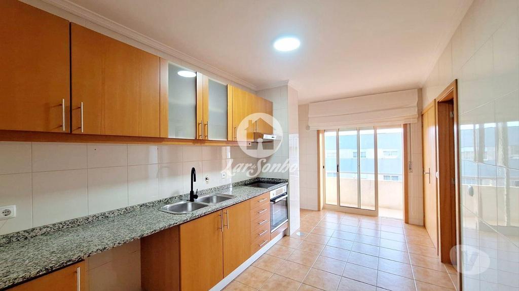 Apartamentos a venda Vila Nova de Famalicão - Fotos para Apartamento T2+1 com G.F. e elevador junto ao CENTRO da Cidade