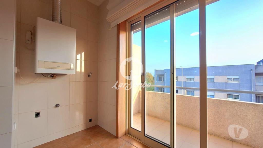 Apartamentos a venda Vila Nova de Famalicão - Fotos para Apartamento T2+1 com G.F. e elevador junto ao CENTRO da Cidade