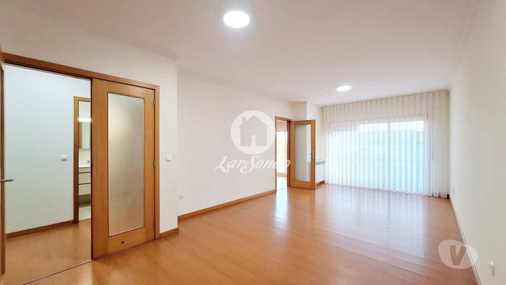Apartamentos a venda Vila Nova de Famalicão - Fotos para Apartamento T2+1 com G.F. e elevador junto ao CENTRO da Cidade
