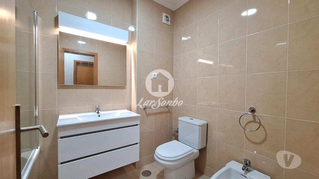 Apartamentos a venda Vila Nova de Famalicão - Fotos para Apartamento T2+1 com G.F. e elevador junto ao CENTRO da Cidade