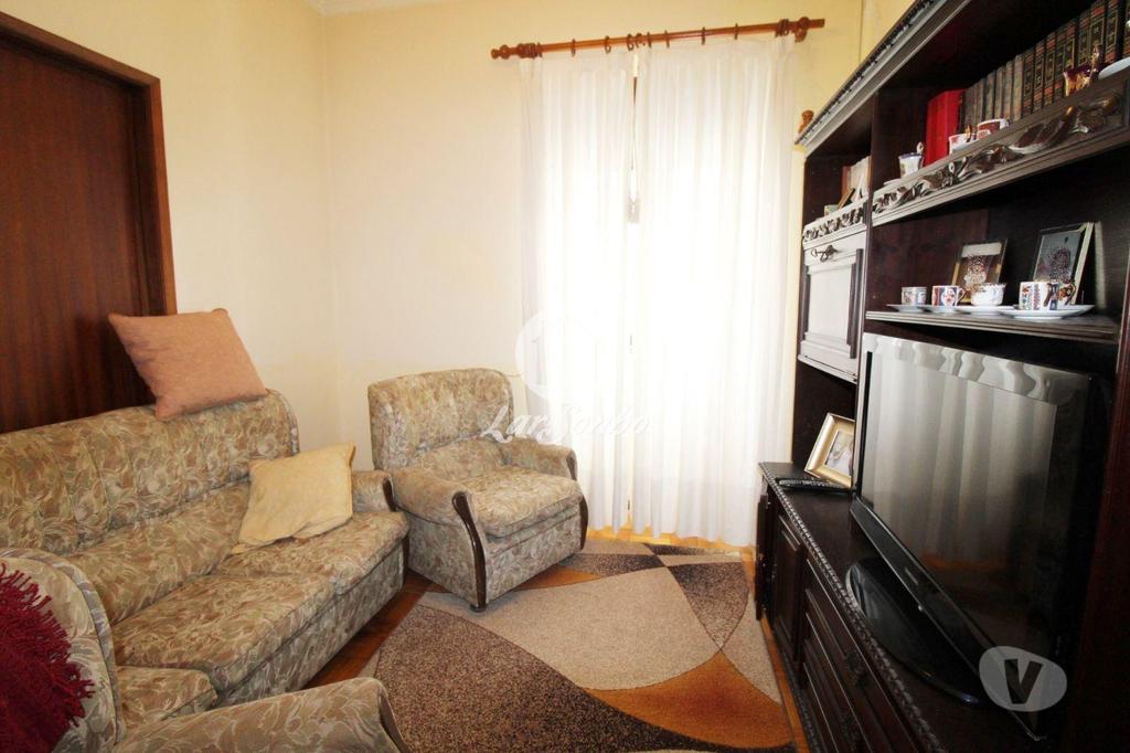 Apartamentos a venda Vila do Conde - Fotos para Moradia T6 c negócio no R C no centro de Vila do Conde