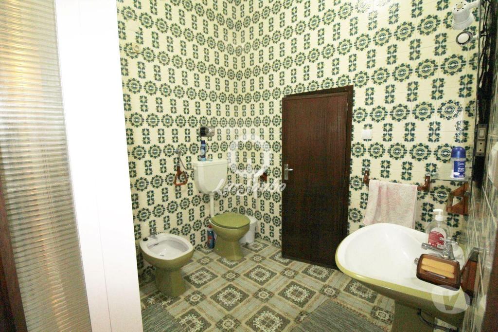 Apartamentos a venda Vila do Conde - Fotos para Moradia T6 c negócio no R C no centro de Vila do Conde